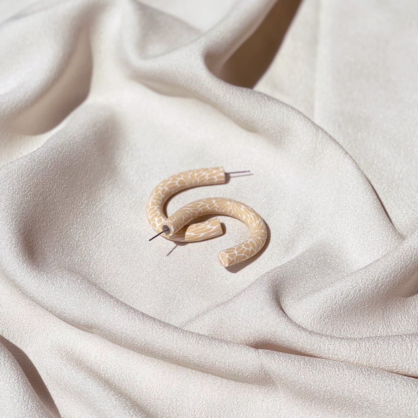 Monarch Collection No. 6 | Tan & white Hoops