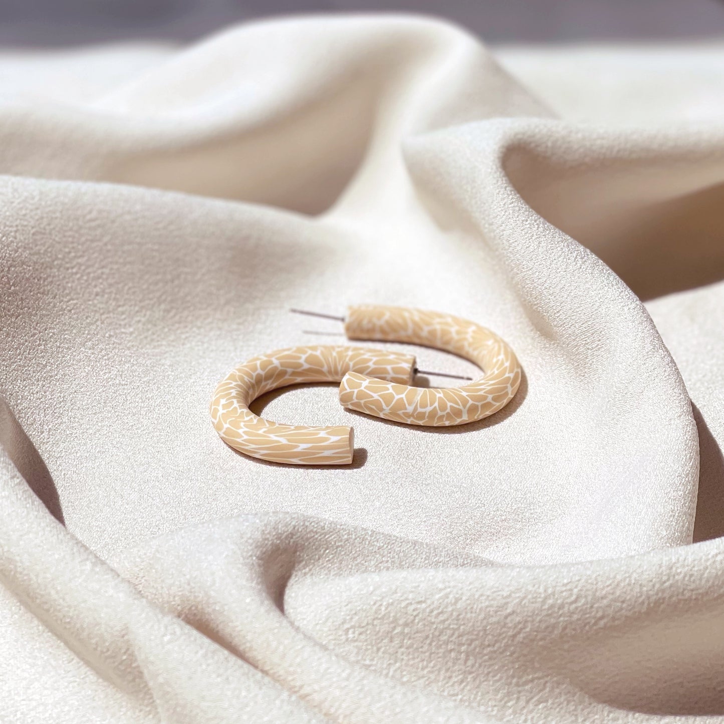 Monarch Collection No. 6 | Tan & white Hoops